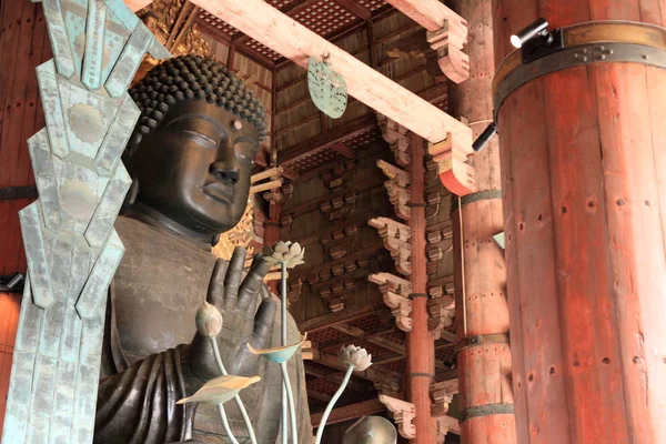 Το μεγάλο Βούδα του Todai ji στην Νάρα, Ιαπωνία — Φωτογραφία Αρχείου