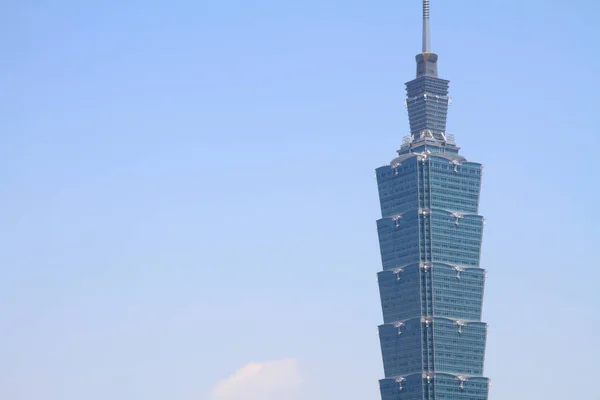 Taipei 101 from Xiang mountain in Taipei, Taiwan — Stock Photo, Image