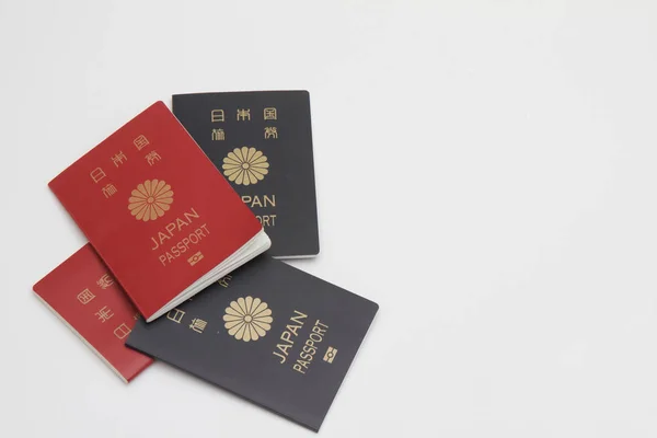 Japán útlevél (piros és kék) — Stock Fotó