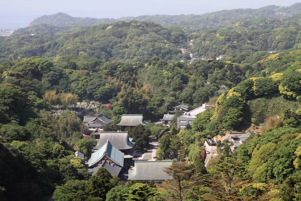 从山顶，在日本神奈川县镰仓镰长吉 — 图库照片