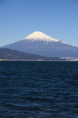 Mt. Fuji ve deniz, görüntülemek Mihono Matsubara Shizuoka, Japonya üzerinden