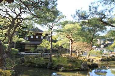 Gümüş Pavilion ve gölet Ginkaku Ji Kyoto, Japonya