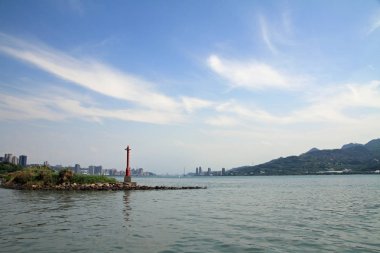 Tamsui nehir ve cityscape Tamsui, Taipei, Tayvan