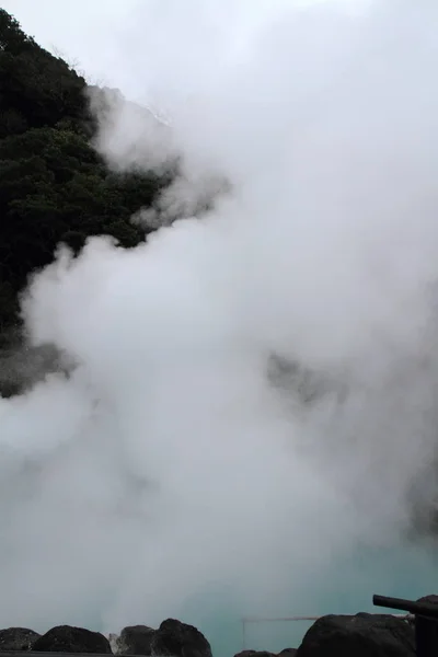 在日本大分县别府市的 Umi 地狱 （地狱） — 图库照片