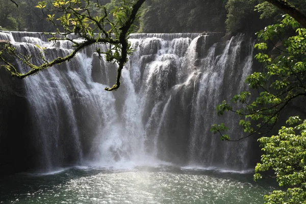 Shifen şelale içinde Shifen, Taipei, Tayvan — Stok fotoğraf