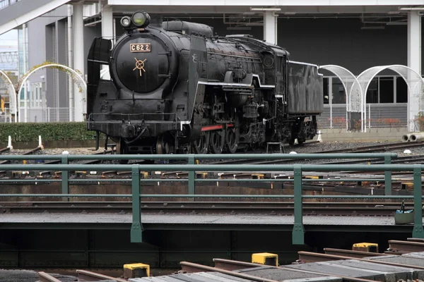 Locomotora de vapor en el cobertizo de locomotora de vapor Umekoji, Kyoto, Japón — Foto de Stock