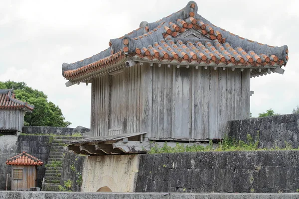 Kyukeimon di Istana Shuri, Naha, Okinawa, Jepang — Stok Foto