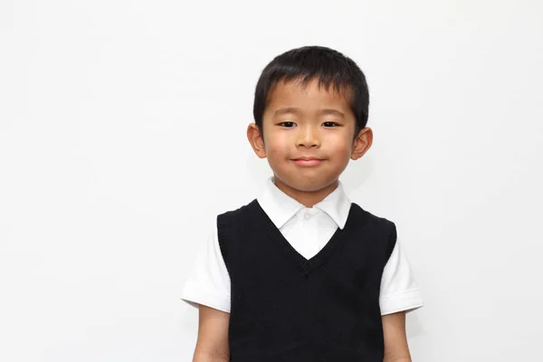 Japanischer Junge in offizieller Kleidung (5 Jahre alt)) — Stockfoto