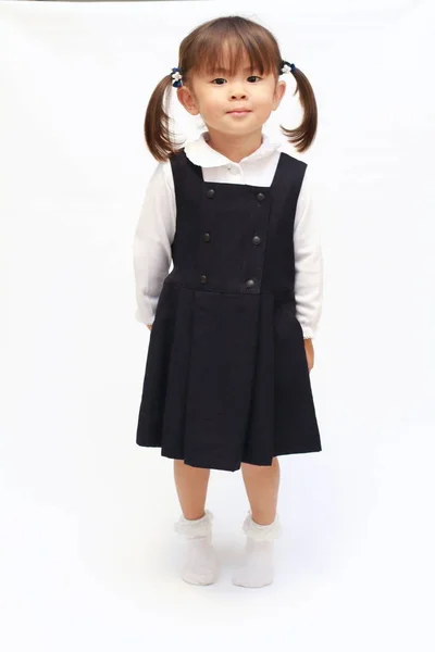 Japansk flicka i formella slitage (2 år gammal) — Stockfoto