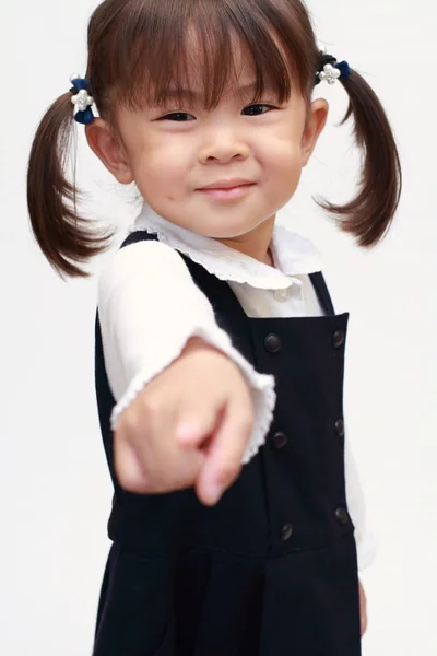 Japanese girl pointing at the camera in formal wear (2 years old) — Stock Photo, Image