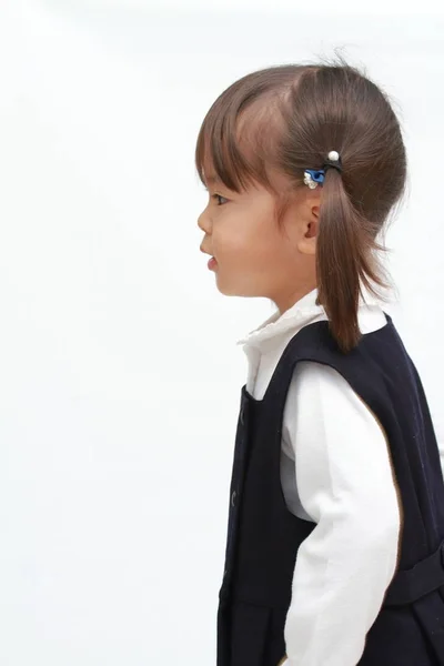 Japansk flicka i formella slitage (2 år) (profil) — Stockfoto
