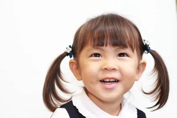 Japanisches Mädchen in formeller Kleidung (2 Jahre alt)) — Stockfoto