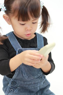 Japon kız (3 yaşında arama yapma)