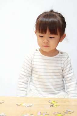 Japon kız Yapboz bulmaca (3 yaşında)