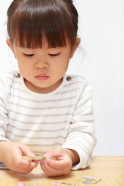 Japon kız Yapboz bulmaca (3 yaşında)