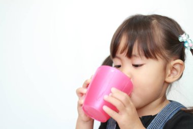 Japon kız içme suyu (3 yaşında)