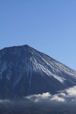 Mt. Fuji, Tanuki göletten, Shizuoka, Japonya (kış)