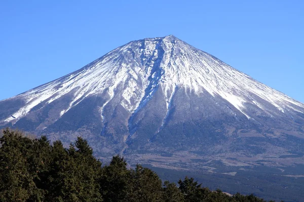 Mt. Fuji, вид з Асагірі довезе вас нагір'я, Сідзуока, Японія (взимку) — стокове фото