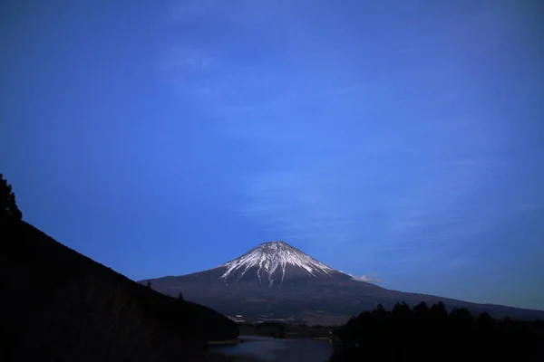 富士山、田貫湖、静岡県 (夜のシーンからの眺め) — ストック写真