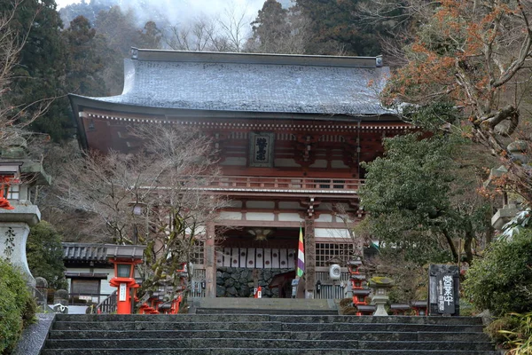 Brama świątyni Kurama Rozciągacz w Kioto, Japonia — Zdjęcie stockowe