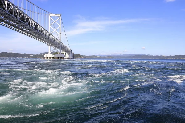 Hidromasajes Naruto y puente Onaruto en Tokushima, Japón —  Fotos de Stock