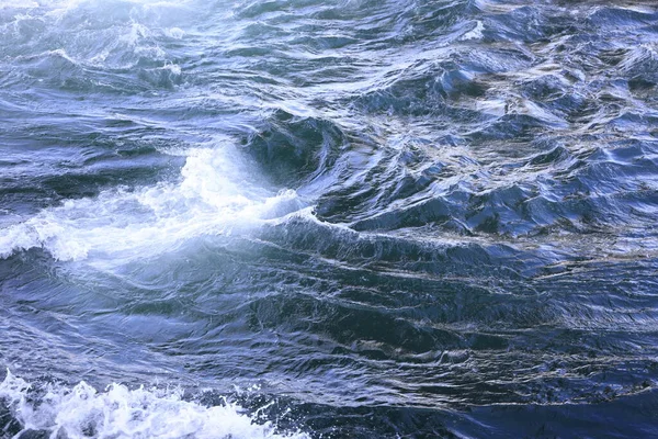 日本德岛鹿户海峡的鸣头山漩涡 — 图库照片