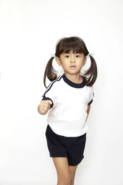 В японській спортивній манері (4 роки) (біла спина)) — стокове фото