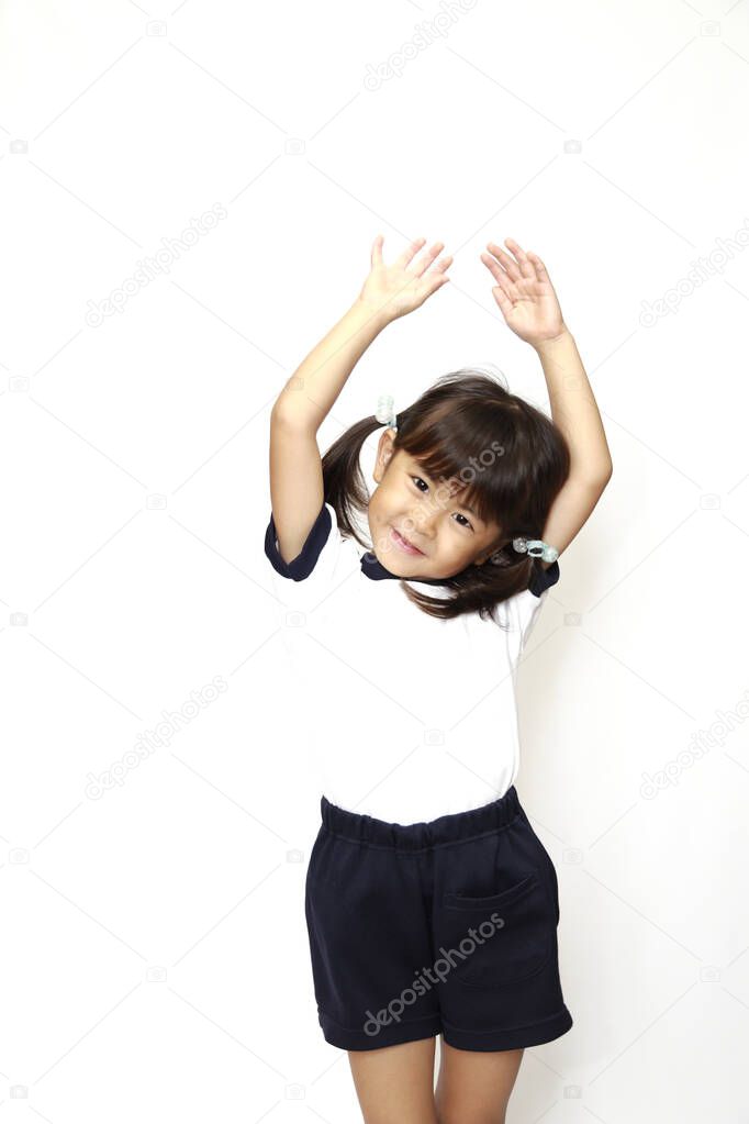 Japanese girl grasping hand in sportswear (4 years old) (white back)