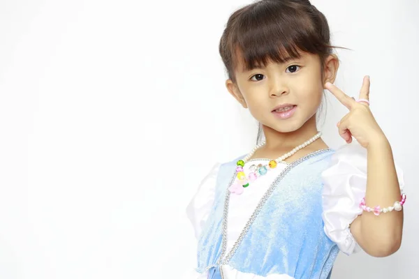 Japonesa chica en un vestido (4 años de edad ) — Foto de Stock