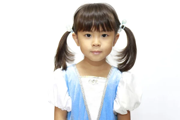 Menina japonesa em um vestido (4 anos ) — Fotografia de Stock