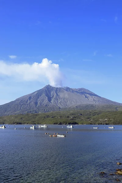 Sakurajima i Kagoshima, Japan, vy från Osumi halvön — Stockfoto