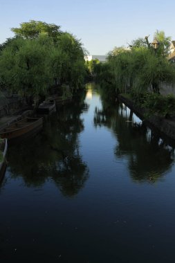 Okayama, Japonya 'daki Kurashiki Bikan tarihi bölgesi (sabah sahnesi)