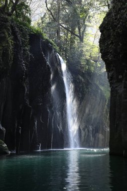 Takachiho vadisi ve Manai Japonya Miyazaki 'ye düşer.