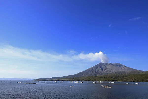 日本鹿儿岛的Sakurajima 从小泉半岛看 — 图库照片