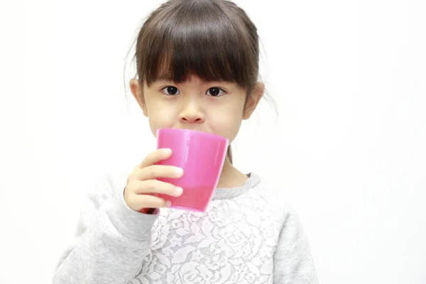 Japon Kız Içme Suyu Beyaz Sırt Yaşında — Stok fotoğraf
