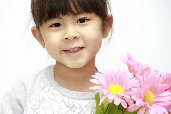 Menina Japonesa Com Flores Costas Brancas Anos — Fotografia de Stock