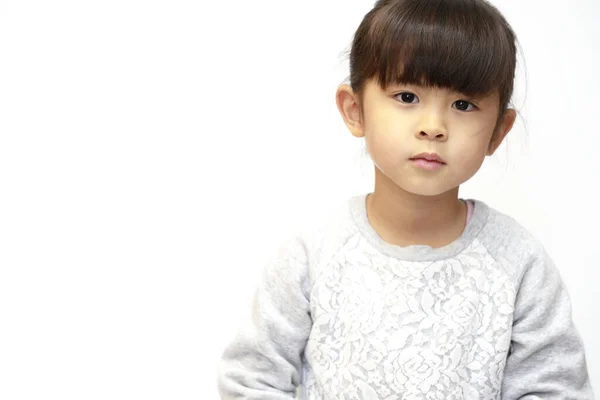 Sorrindo Menina Japonesa Anos Costas Brancas — Fotografia de Stock