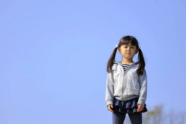 Menina Japonesa Sob Céu Azul Anos — Fotografia de Stock