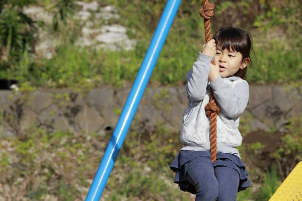 Niña Japonesa Años Jugando Con Zorro Volador —  Fotos de Stock