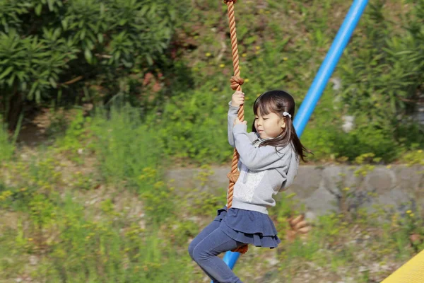 Niña Japonesa Años Jugando Con Zorro Volador — Foto de Stock