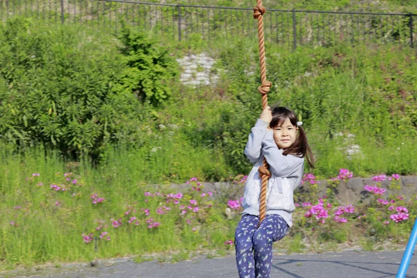 Niña Japonesa Años Jugando Con Zorro Volador — Foto de Stock