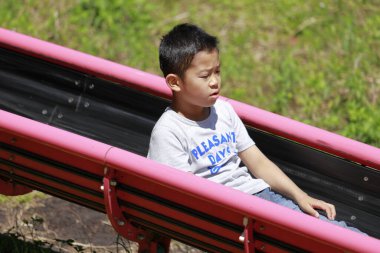 Japon çocuk slaytta (ilkokulda beşinci sınıf)