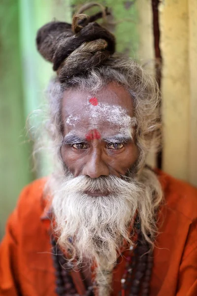 Kimliği belirsiz sadhu (Kutsal adam) — Stok fotoğraf