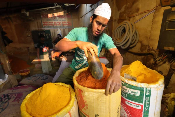 Unidentified market vendor — Stock Photo, Image