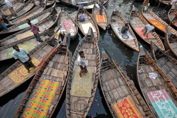 미확인된 방글라데시 boatsmen — 스톡 사진