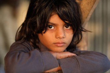 Sokak çocuğu: Khulna, Bangladesh