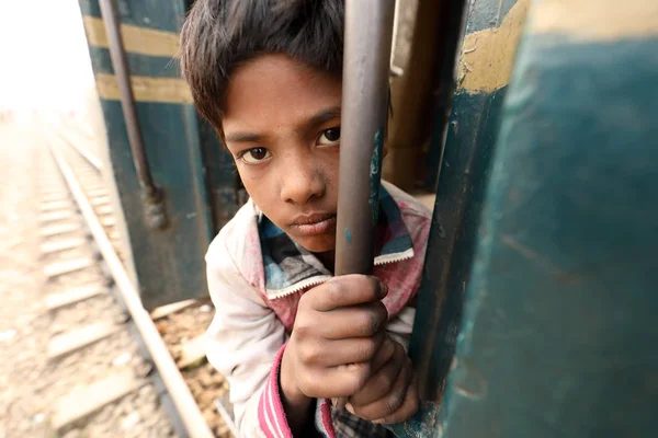 Niño de la calle no identificado —  Fotos de Stock