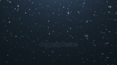 Güzel düşen yağmur damlaları.