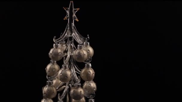 Árbol de Navidad decorado con regalos — Vídeos de Stock