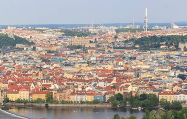 Prag'da Zizkov televizyon kulesi